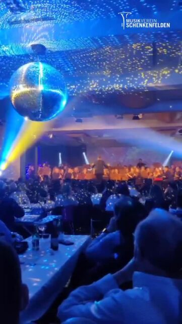 Vom Taktstock zum Turntable
Ein kurzer Ausschnitt von unserem Herbstkonzert - Danke für euren Besuch und die großartige Stimmung!🎹🎶